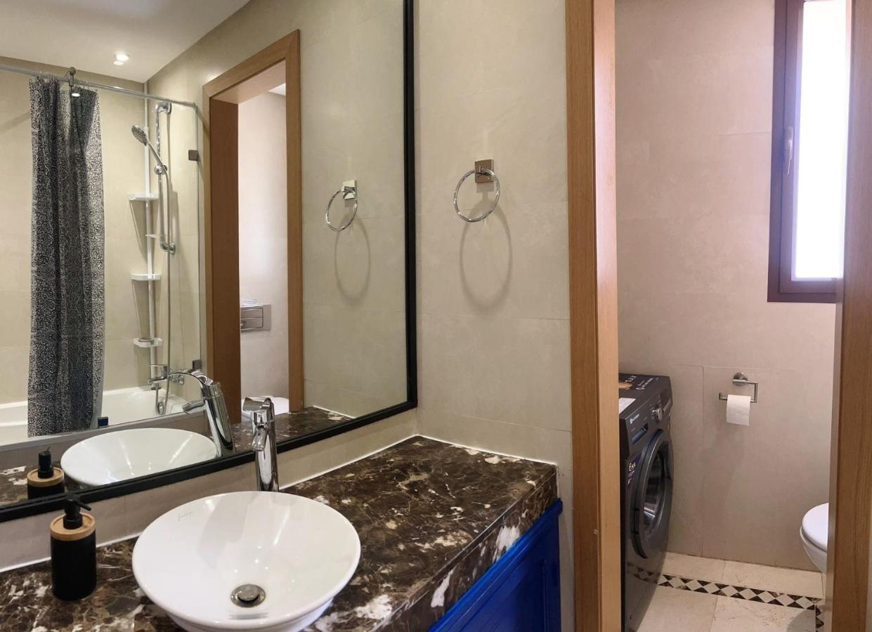 Dar Caïd Layadi Vizir Center Appartement Avec Solarium Et Acces Offert Au Parc De Loisirs מראה חיצוני תמונה